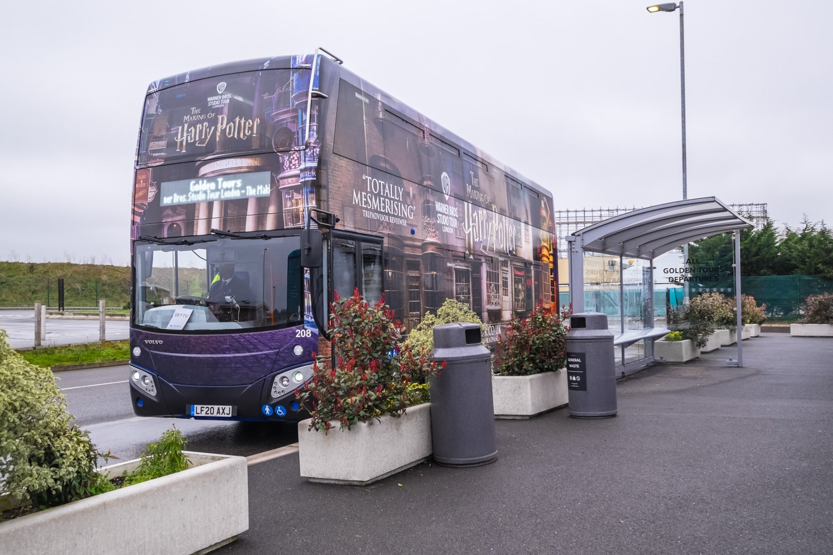 autobús directo desde el centro de Londres hasta los Estudios Harry Potter