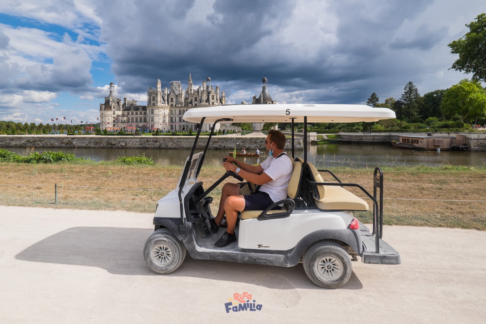 Alquilar vehículos eléctricos en el castillo de Chambord