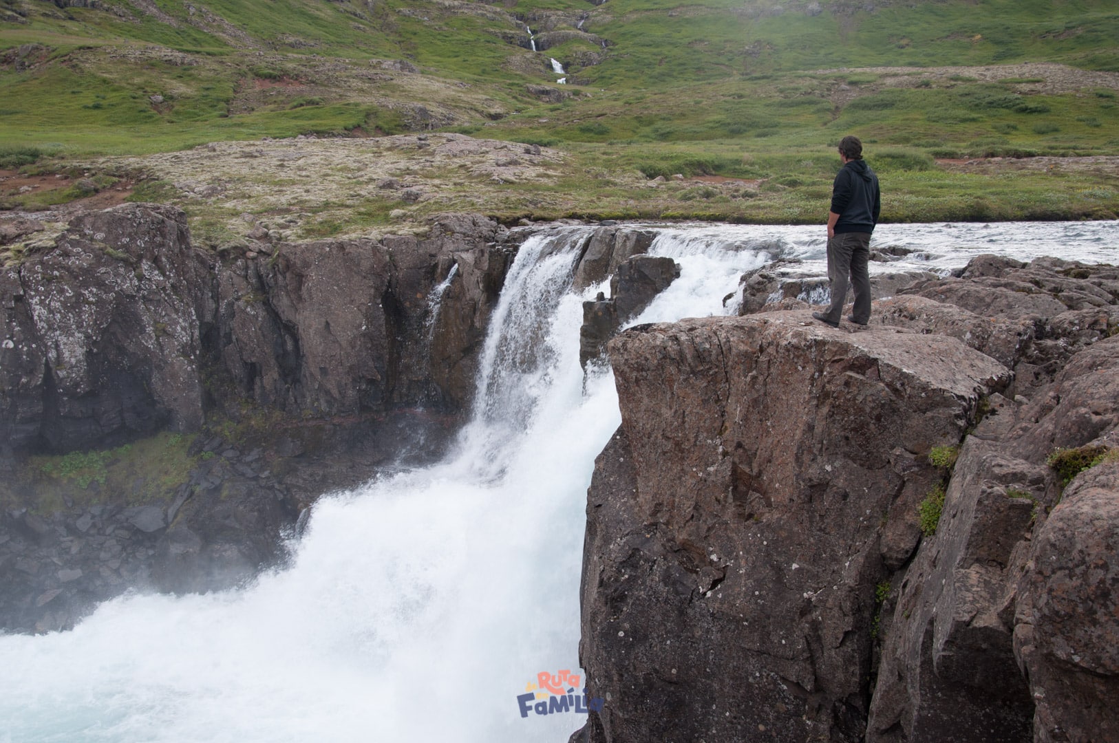 La cascada Gufufoss en Seydisfjördur