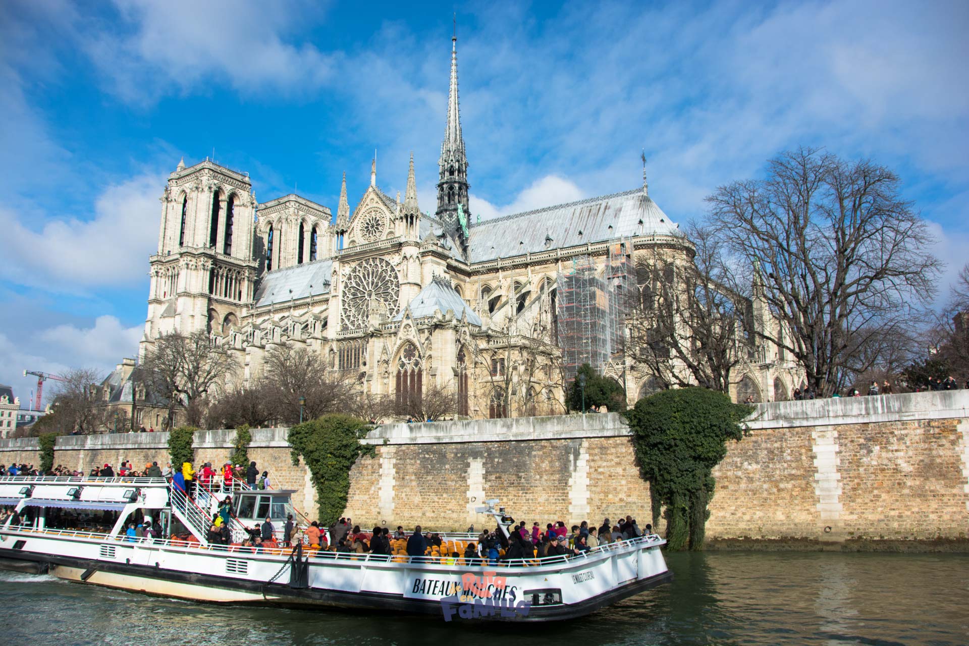 Crucero por el Sena, París